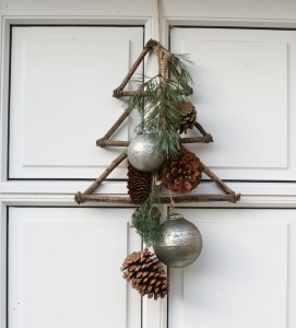 Dekorativ koglebundt - Julekalender d. 12 december