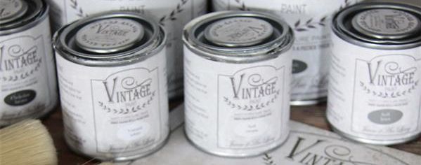 vintage paint by Jeanne d´arc living