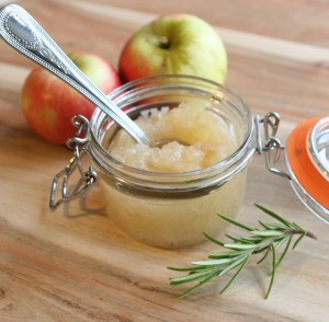 æble og rosmarin marmelade