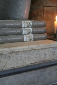 kalkmaling giver dit møbel et antik look