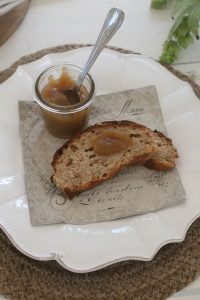 Æblesmør - opskrift på lækker æblesmør med kanel og vanilje