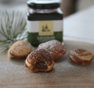 Æbleskiver med chokolade i midten - få opskriften her