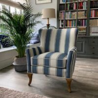 Lænestol - Cavendish Armchair, blue stripe BESTILLINGSVARER Lænestol - Cavendish Armchair, blue stripe BESTILLINGSVARER