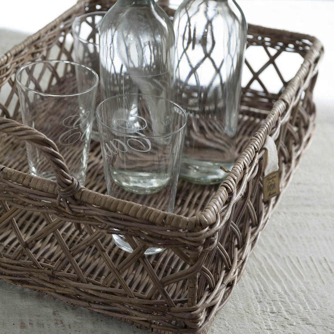 Bakke - Avenue Pierre Tray 45 x 30 Bakke - Avenue Pierre Tray 45 x 30