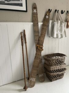 Ski sæt - Rustic Rattan Ski Set 1 SÆT TILBAGE