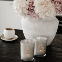 Lysestage - Votive RM Button Flax