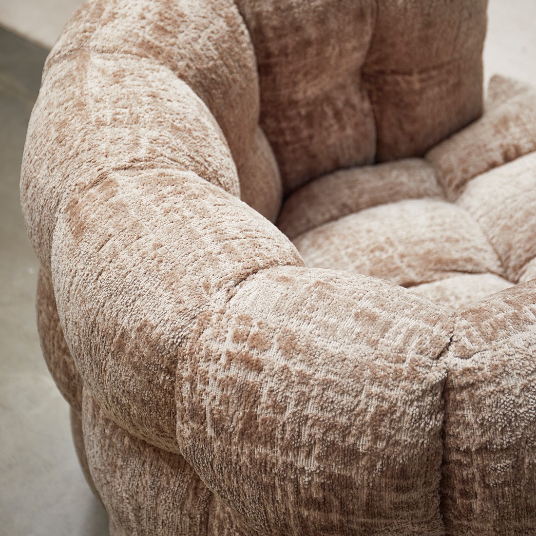 Lænestol Arosa Swivel Armchair Taupe BESTILLINGSVARER Lænestol Arosa Swivel Armchair Taupe BESTILLINGSVARER