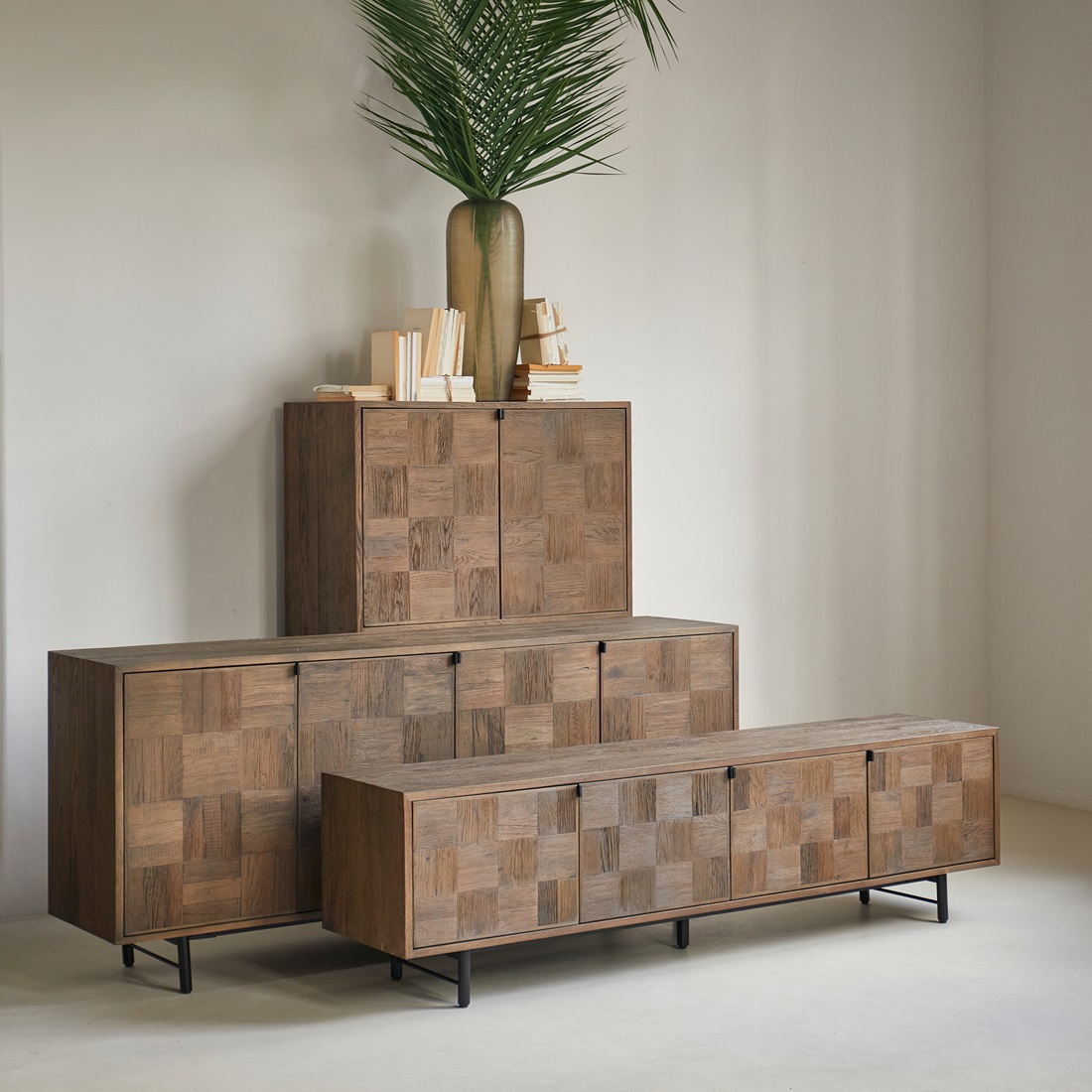 Tv bord - Mac Arthur Park Flatscreen Dresser BESTILLINGSVARER Tv bord - Mac Arthur Park Flatscreen Dresser BESTILLINGSVARER